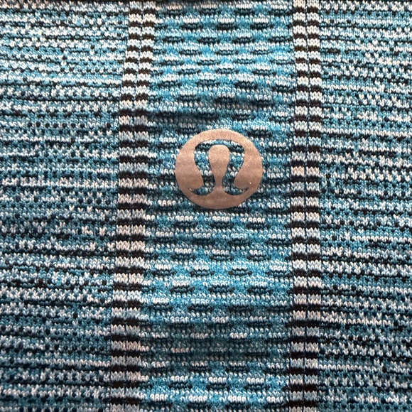 Lululemon Swiftly Tech Long Sleeve Crew
Indian Ocean / Black Size 4 EUC - Picture 4 of 7